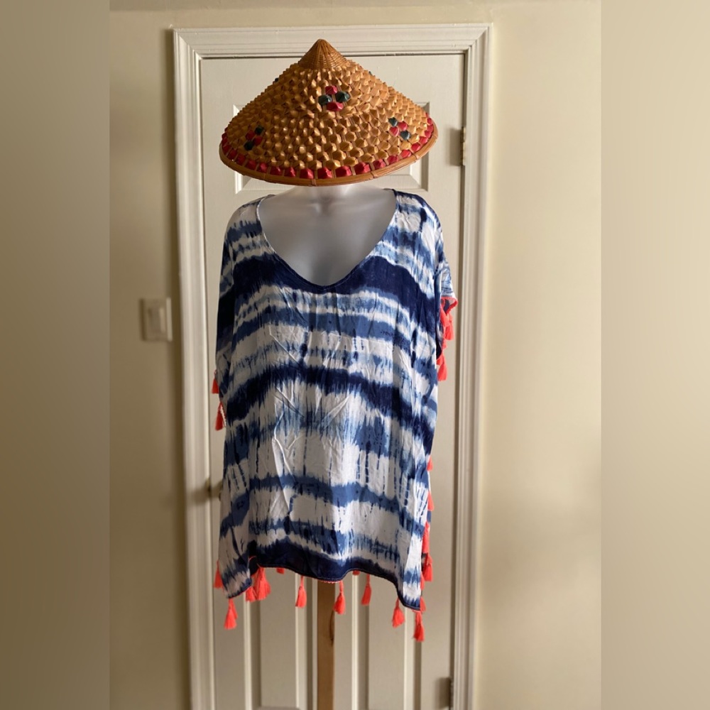 C & T Beach - Woman’s blue & white tie dye beach coverup w/coral fringes, S